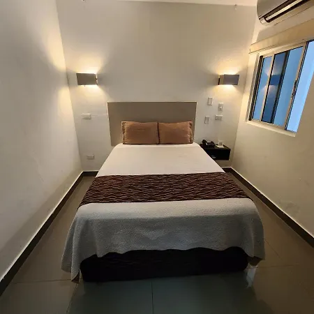 Remo Hostal